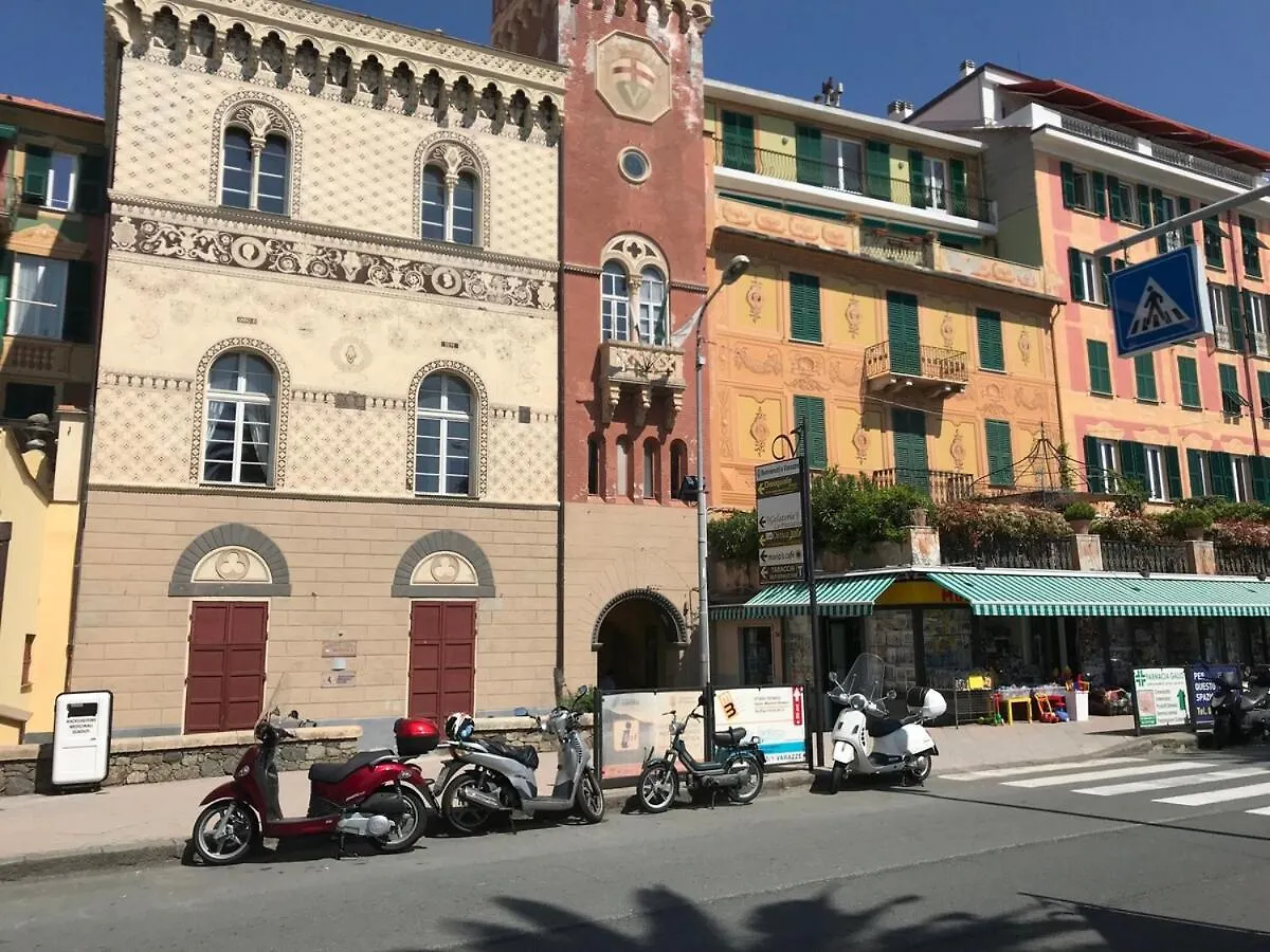 La Mansarda Sui Tetti By Holiday World Varazze